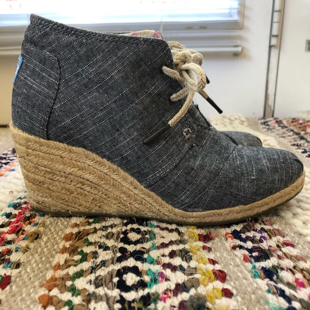Tom's Wedges in Black Denim